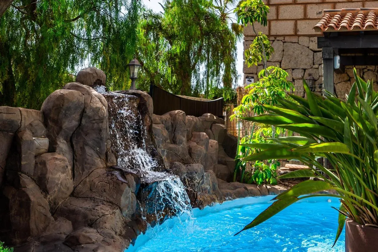 Deluxe Villa Bella Vita Air Con & Heated Pool, Tenerife South Chayofa 0*,  Spain